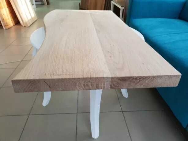 Blat din lemn masiv de pin pentru spatii de lucru/spatii comerciale