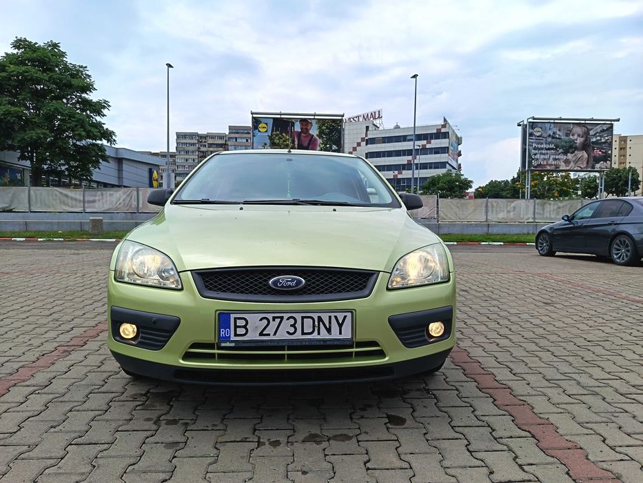 Ford Focus 1,6 benzina - foarte intretinut