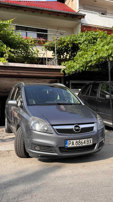 Опел Zafira Cosmo 2007г