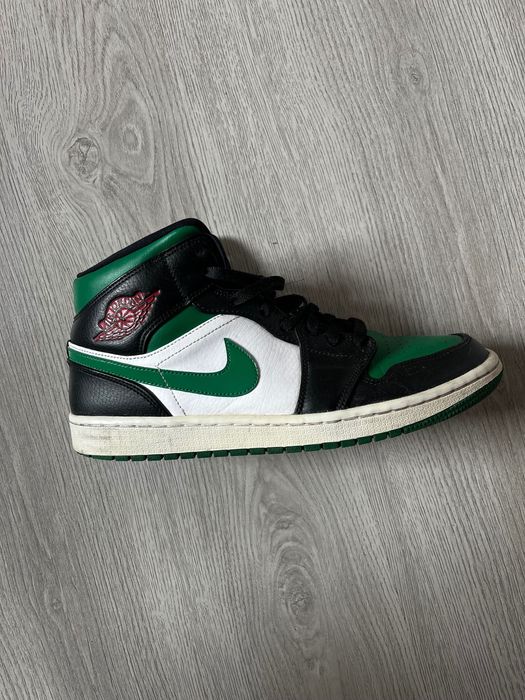 Air Jordan 1 Green Toe Mid Retro