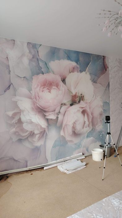 Поклейка обоев..