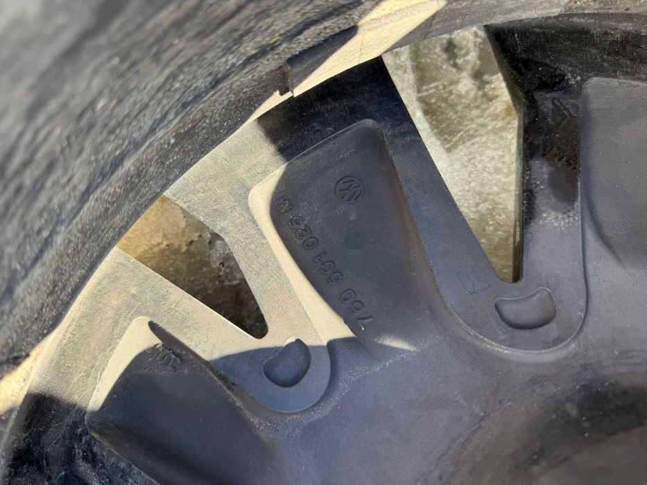 SET Jante Touareg III CR - 18 x 8J et25 5 x 112mm + Anv. iarna CADOU