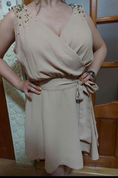 Rochie scurtă nude A line