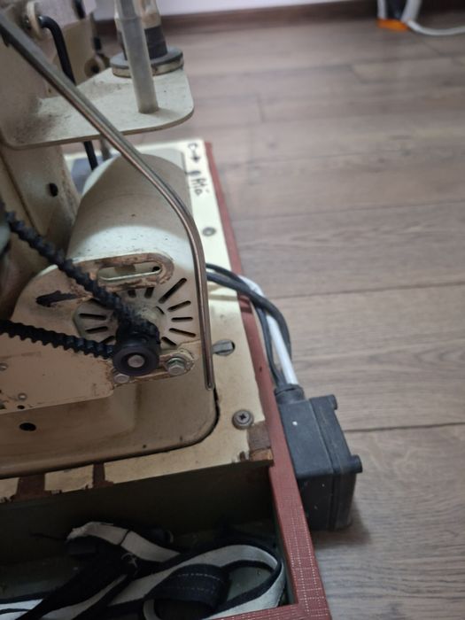 Masina de cusut semiprofesionala Brother