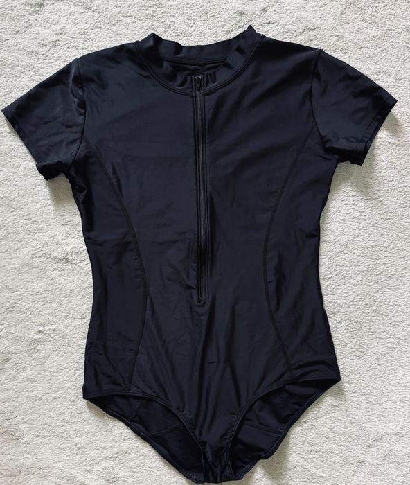 Купальник слитный продам р48-50