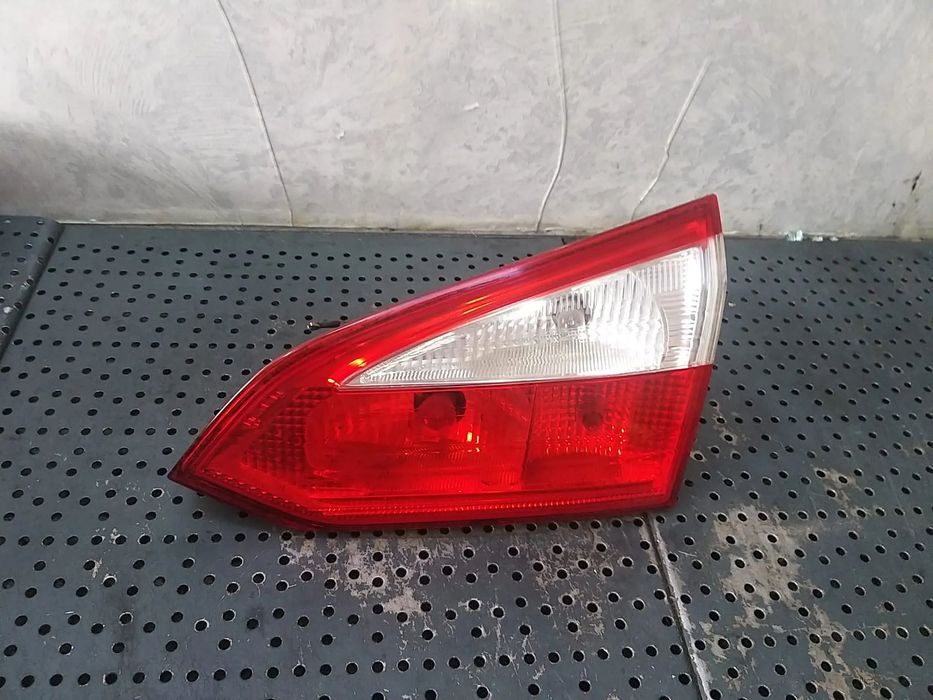 Stop tripla lampa dreapta haion ford focus 3 cb8 bm5113a602bc