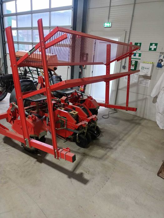 Se vinde masina plantat rasaduri pefolie mulcire