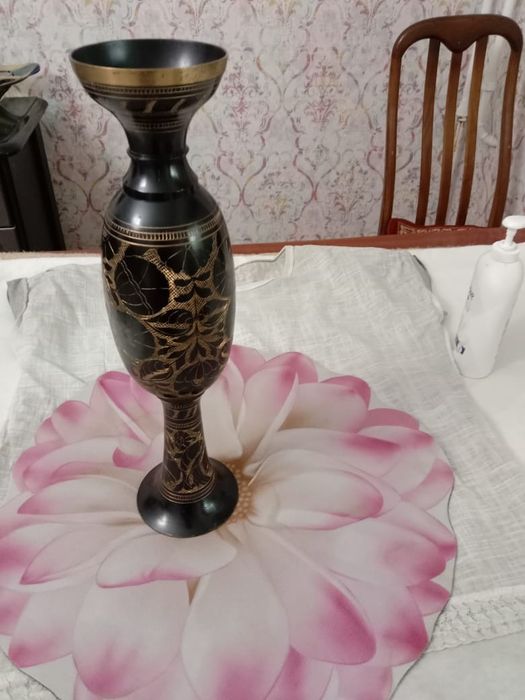 Индийская ваза из латуни