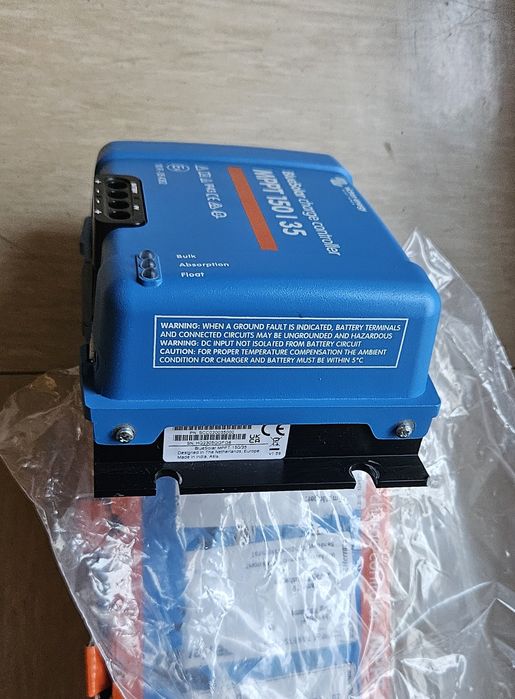 Контролер Victron 100/50  Bluetooth