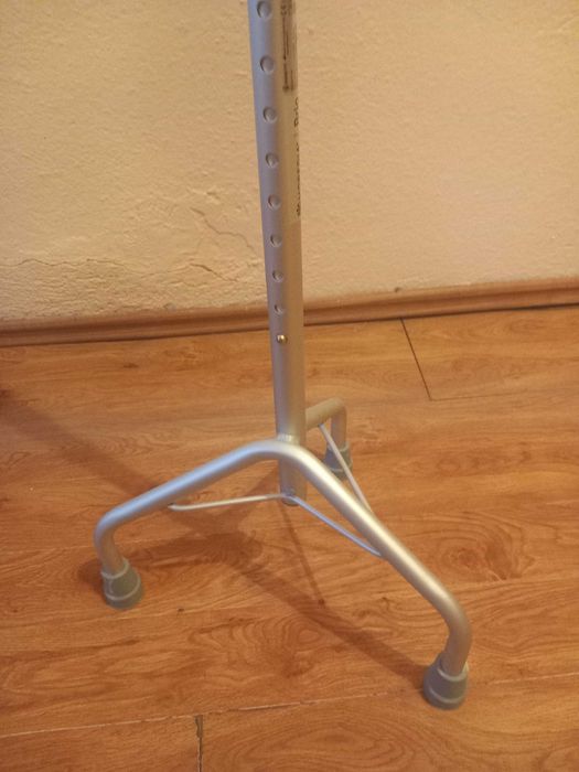 Carje cu sprijin pe antebraț