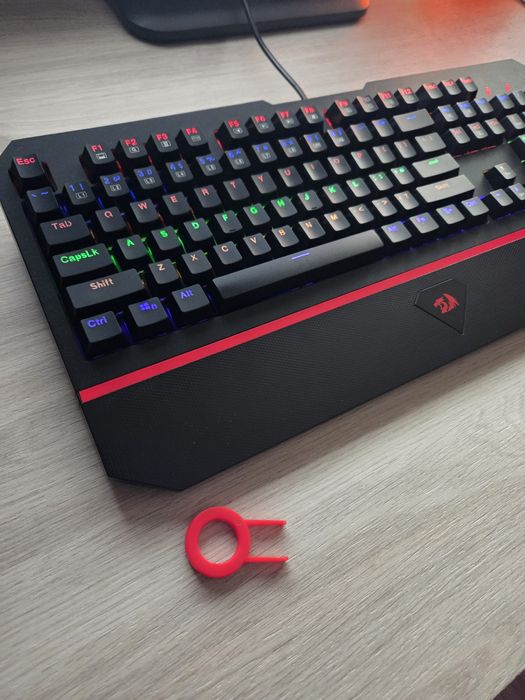 tastatura gaming redragon rgb