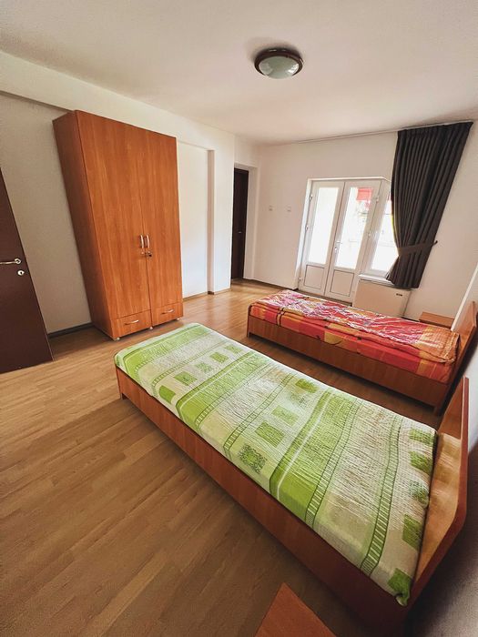 Vand cladire in Piatra Neamt cu 2200 m2 teren