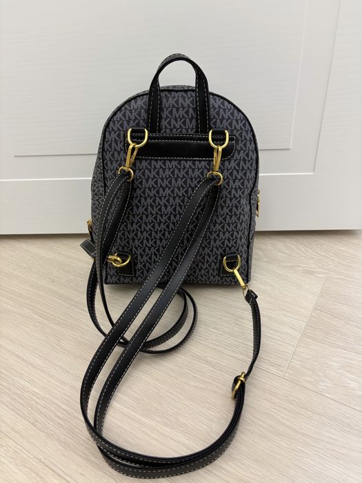 Женский рюкзак Michael Kors