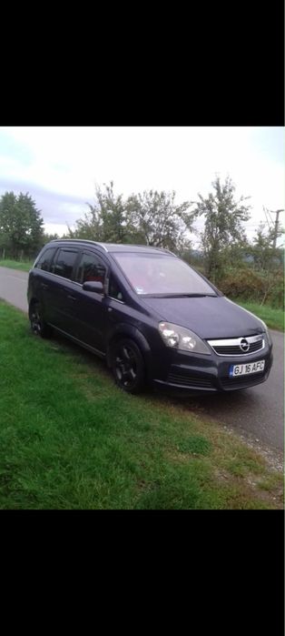 Vând Opel Zafira B