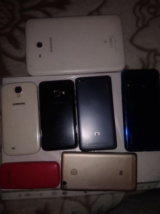 Сотовые телефоны и планшет