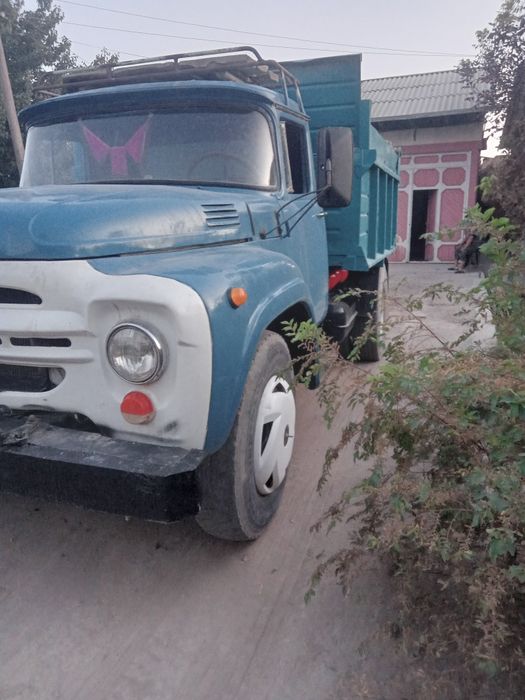 Zil 130 samasuval  sotiladi hamma joyi zo'r holatda