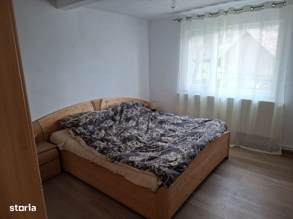 Casa Comarnic cartier ghiosesti + 2000 mp teren