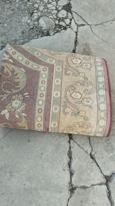 Продам коверь срочно
