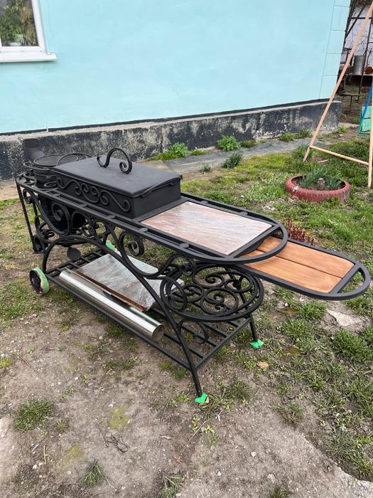 Продам мангал с столиком