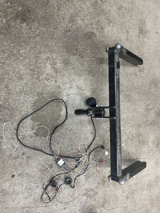 Теглич за Audi A4 b8, Ауди