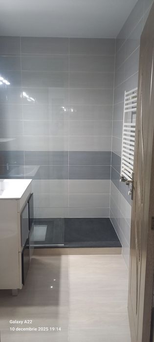 Închiriez apartament zona Bistrița Lac BACĂU