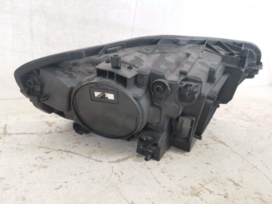 Капак за фар Мерцедес-Бенц ЦЛА-Клас / Mercedes-Benz CLA-Class [ - ] Ор