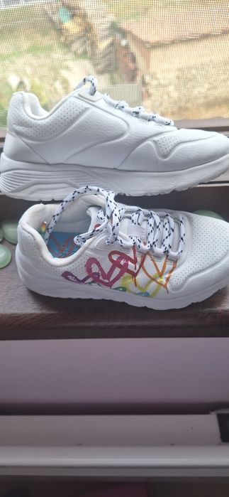 Маратонки Skechers