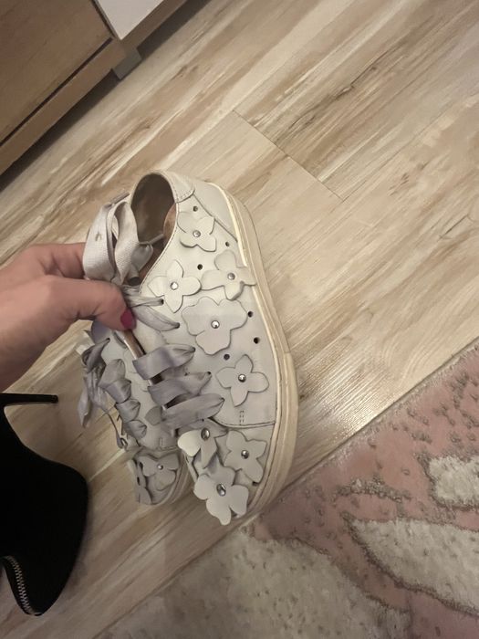 Adidasi musette marimea 37