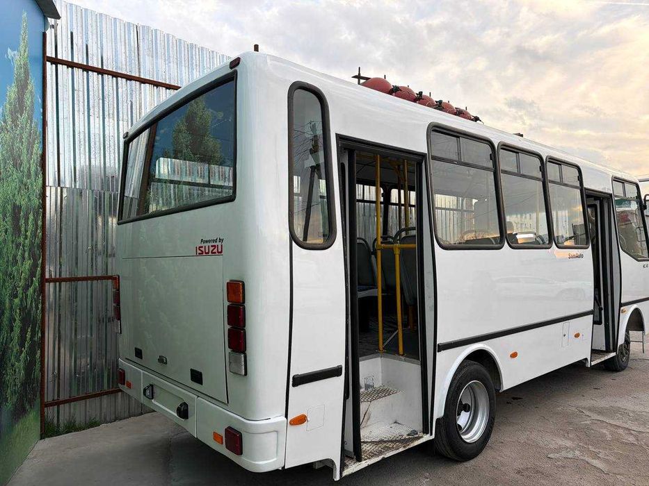 ISUZU SAZ HC40 автобус