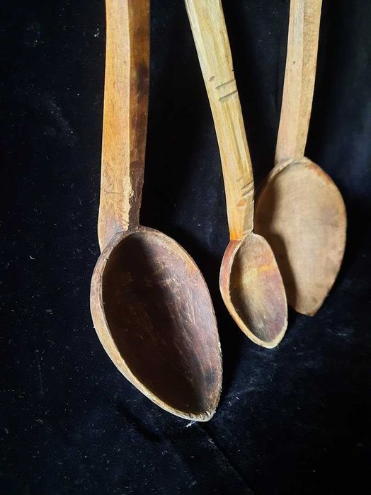3 linguri decorative din lemn