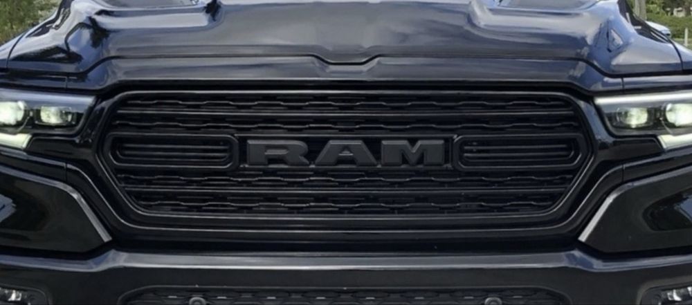 Радиаторна решетка Dodge Ram 2019+