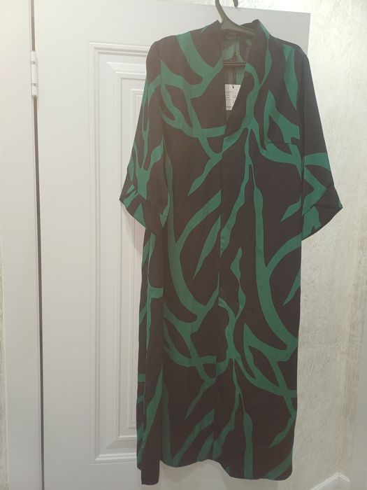 Продам новое платье атлас