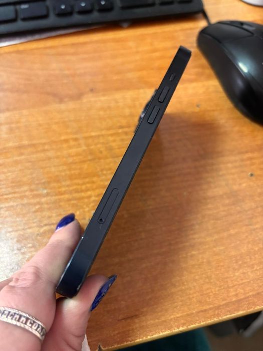 IPhone 13 в отличном состоянии