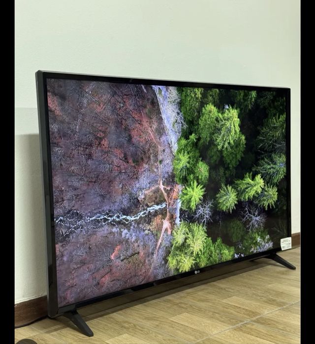 Продам Смарт Телевизор LG 109 см