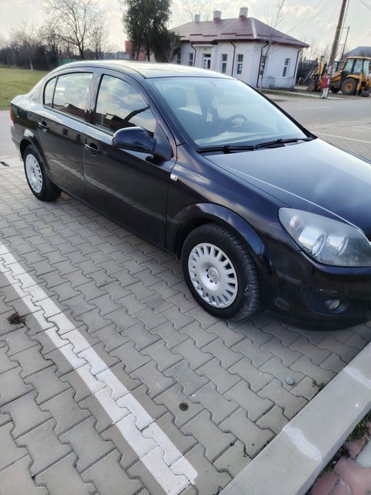 Vand Opel Astra 2011, 1.6, benzina