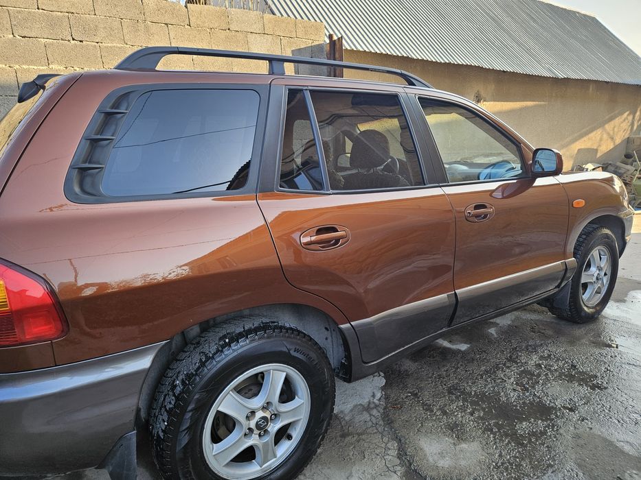 Машина хундай  санта фе