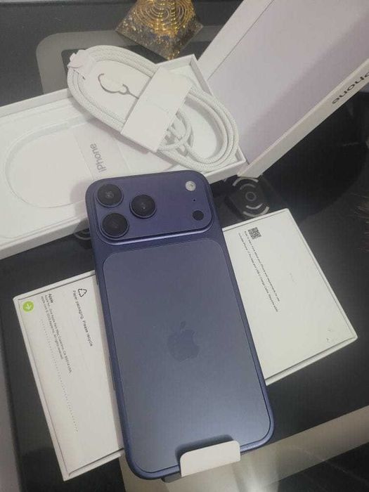 Vând iPhone 17 Pro Max, 512 GB