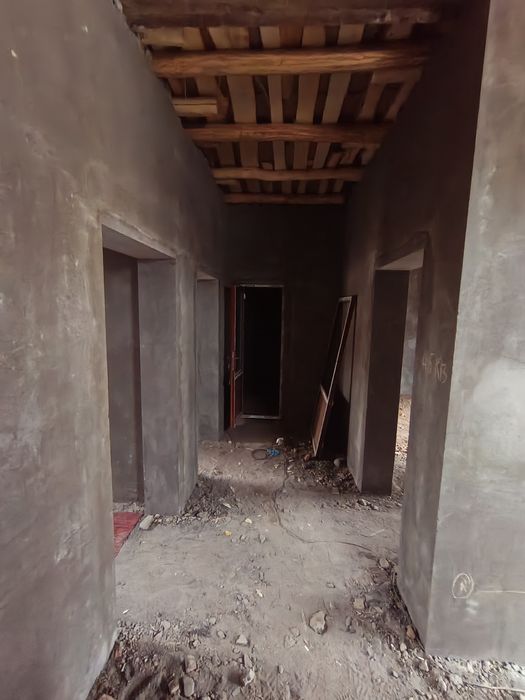 Yangi Uy sotiladi Nurafshon shahrida