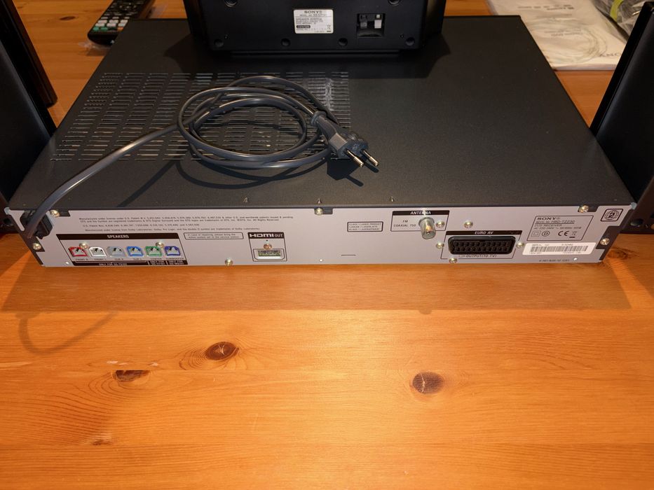 Sistem Audio Home Cinema 5.1 SONY DAV-TZ230 - 600W