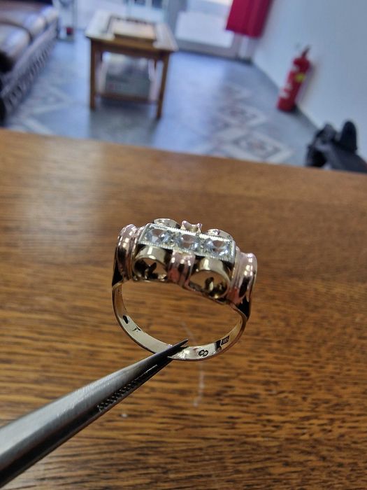 Дамски Златен Пръстен - Заложна къща Галерия 65