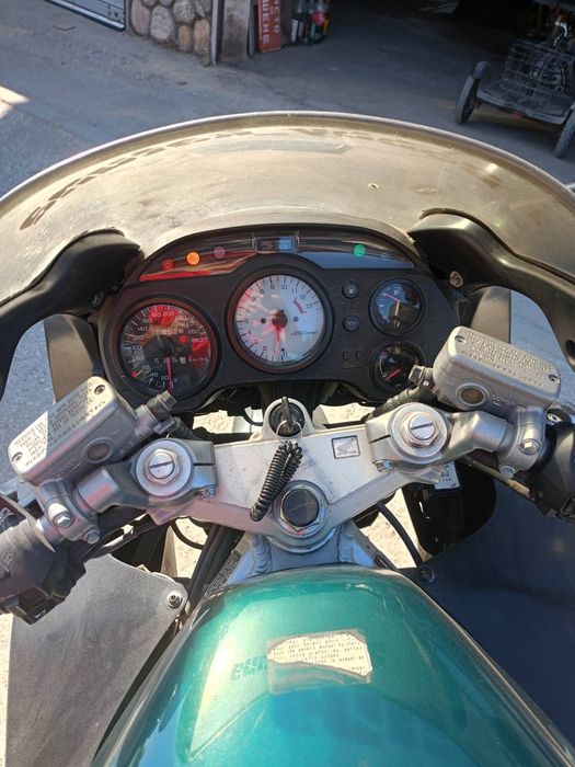 Honda VFR    750