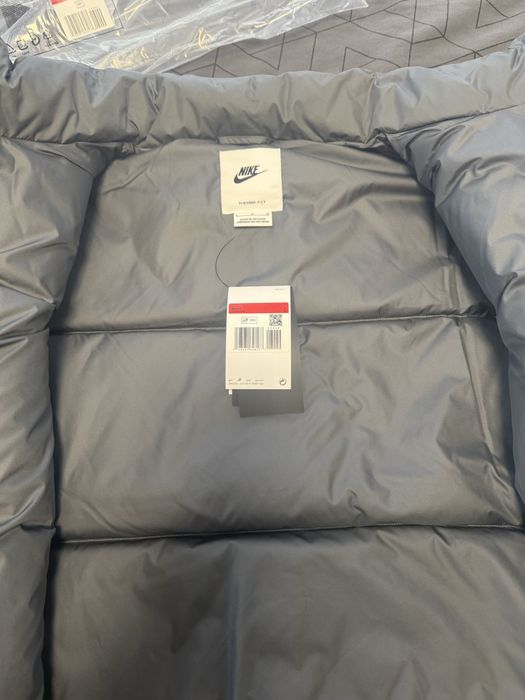 Чисто ново яке Nike Downfill Therma-Fit