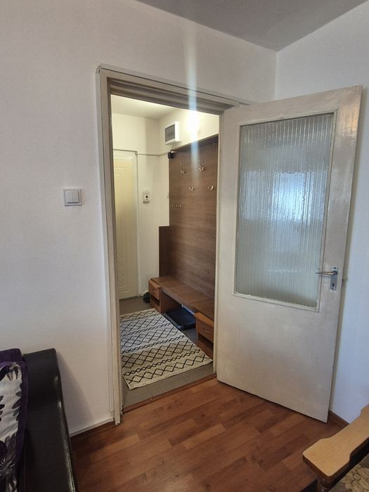 Proprietar închiriez apartament 2cam zonă centrala