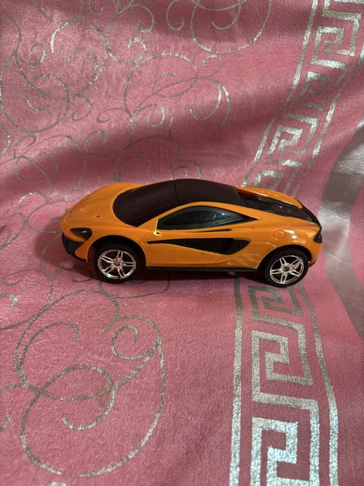 продам игрушку машинку для детей