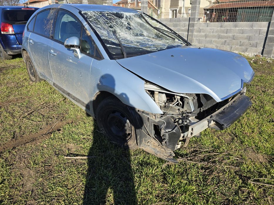 Продавам цитроен ц4 1.6 бензин на части само