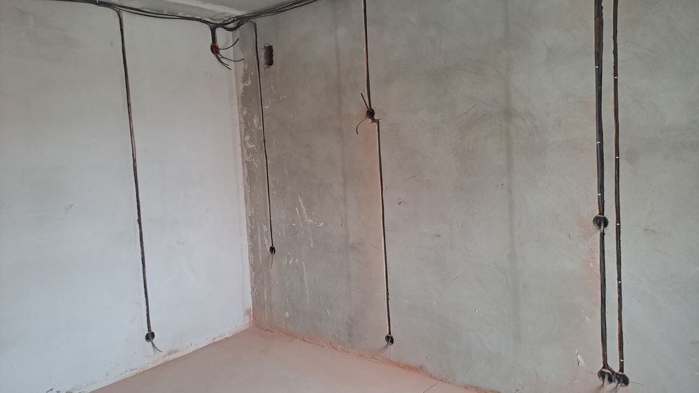 Электрик , электромонтажник