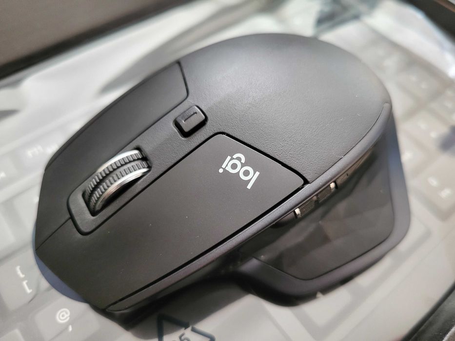 Безжични клавиатура и мишка Logitech Performance Mx900