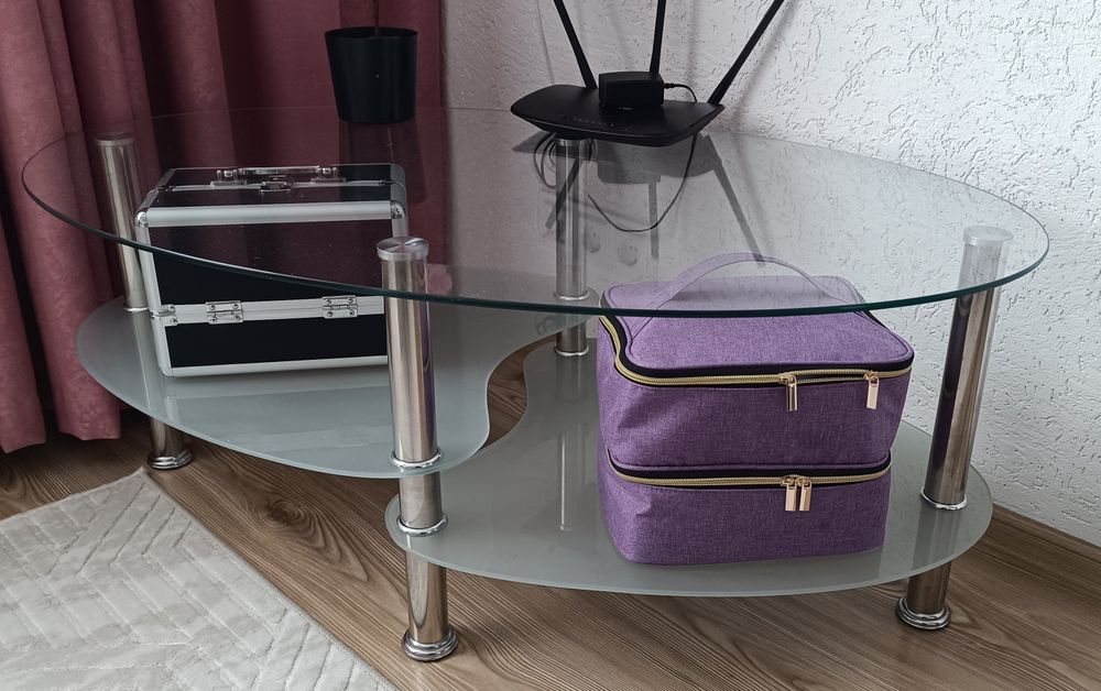 Холна стъклена маса