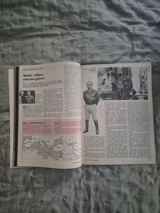 Лот стари френски списания от 1979 г.