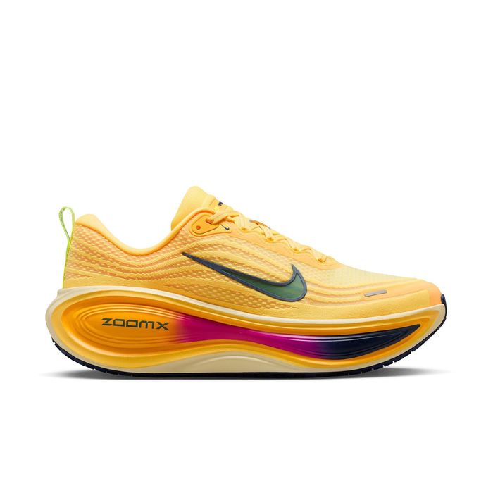 NIKE Vomero Plus  / NIKE Vomero 18